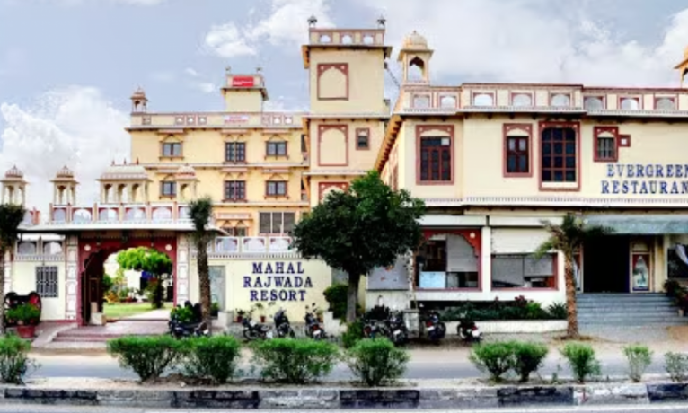 mahal-rajwada-resort-big-0