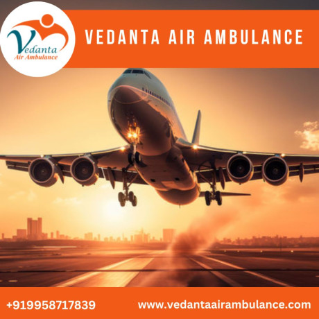 choose-vedanta-air-ambulance-from-kolkata-with-qualified-medical-staff-big-0